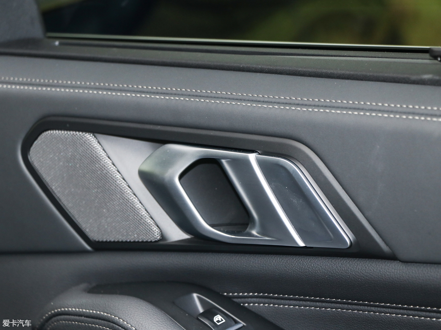 2019RX5(M) xDrive40i M\b