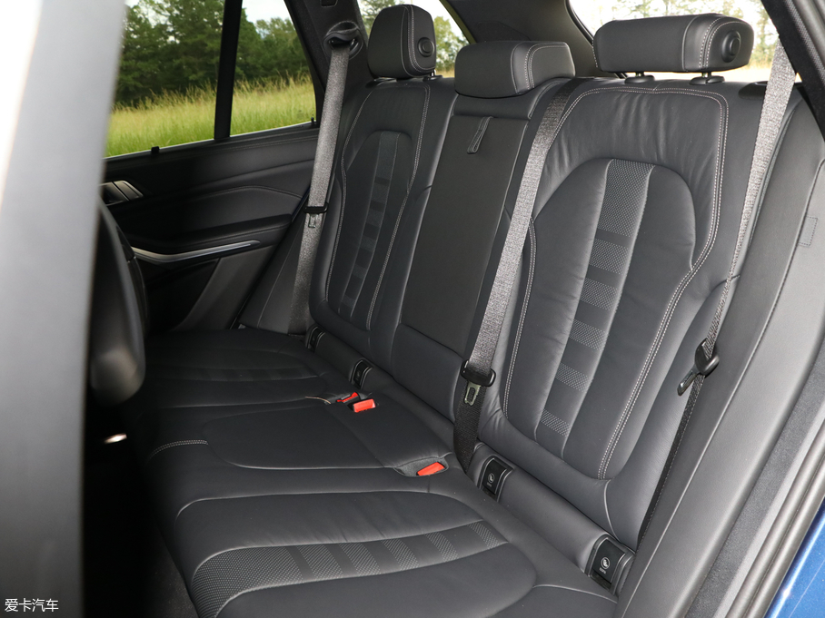 2019RX5(M) xDrive40i M\b