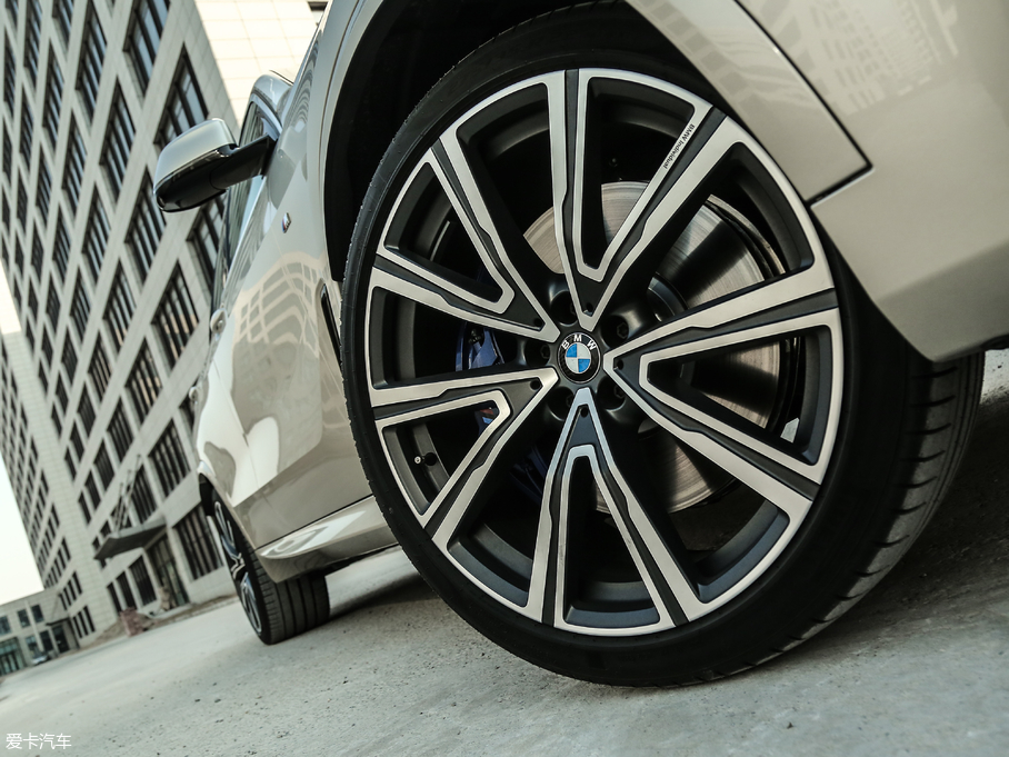 2019RX5(M) xDrive40i  M\b