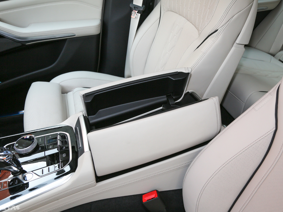 2019RX5(M) xDrive40i  M\b