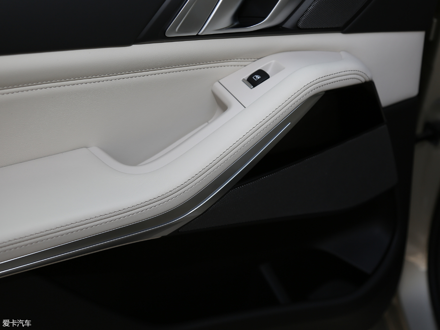 2019RX5(M) xDrive40i  M\b