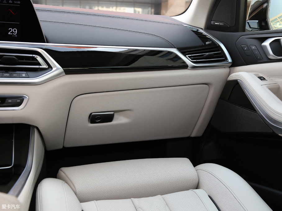 2019RX5(M) xDrive40i  M\b