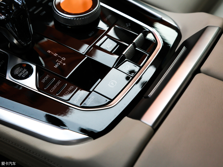 2019RX5(M) xDrive40i  M\b