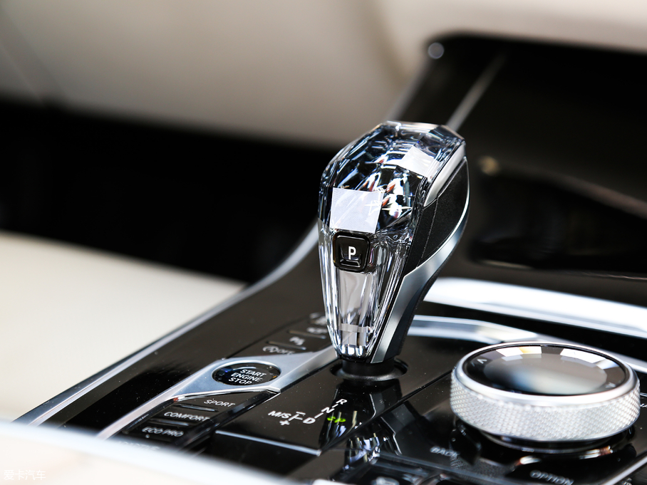 2019RX5(M) xDrive40i  M\b