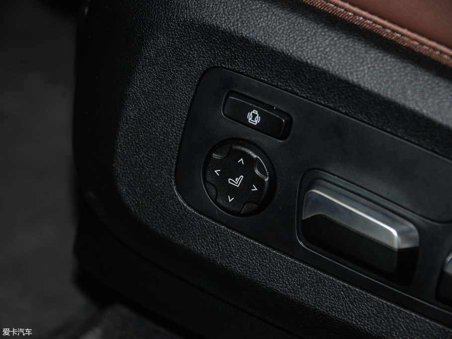 2019RX5(M) xDrive40i M\b