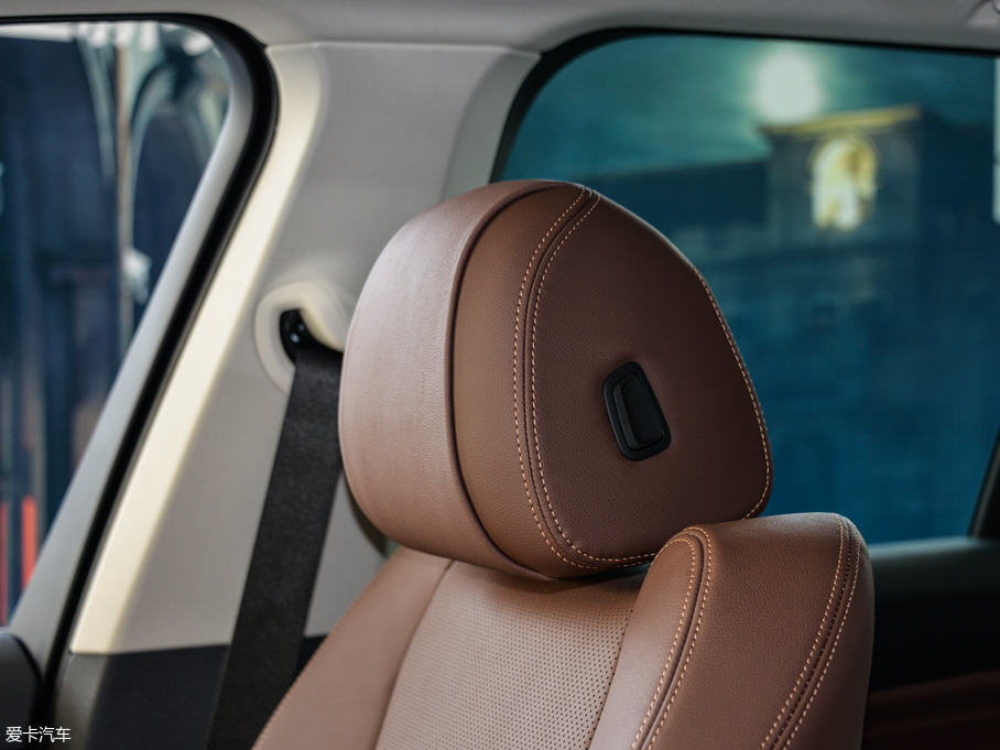 2019RX5(M) xDrive40i M\b