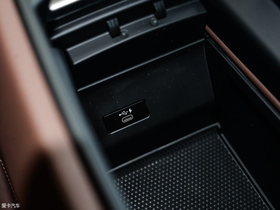 2019RX5(M) xDrive40i M\b