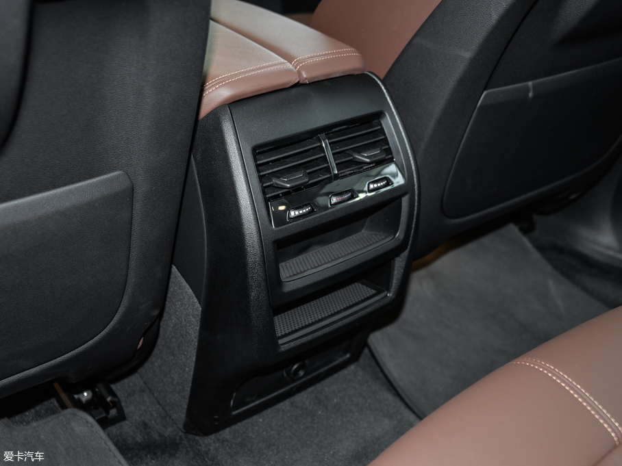 2019RX5(M) xDrive40i M\b