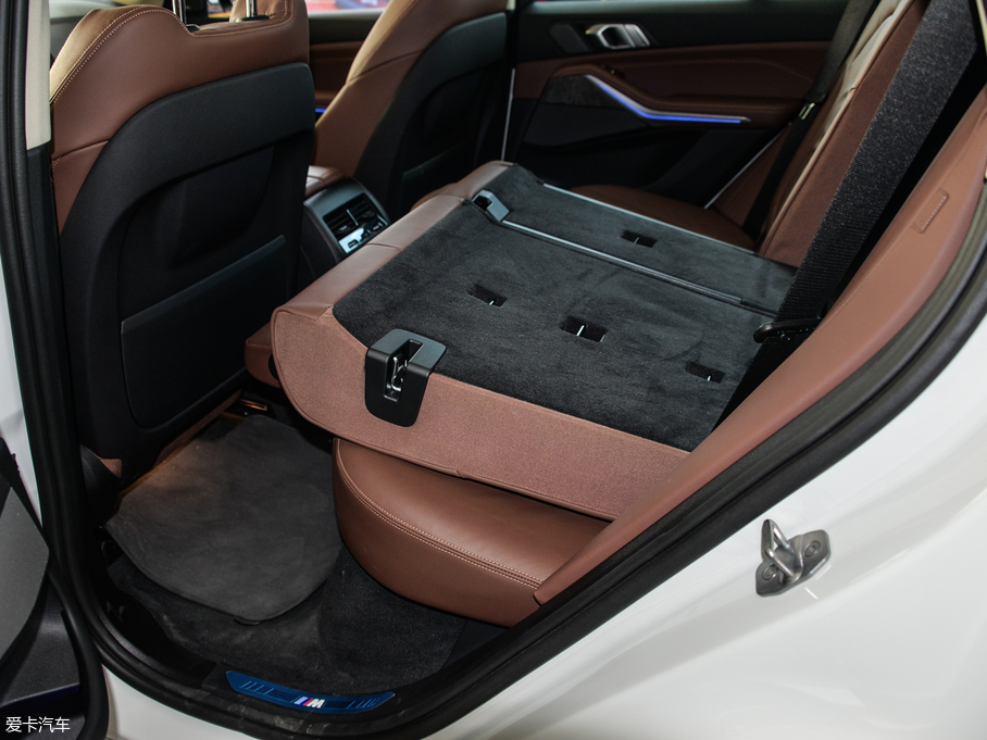 2019RX5(M) xDrive40i M\b