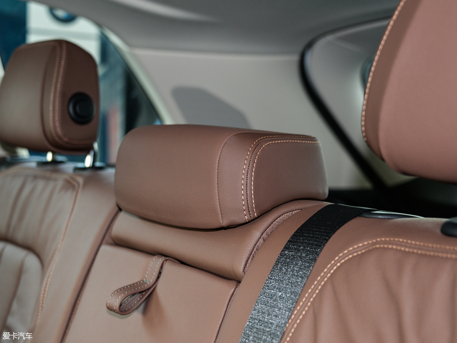 2019RX5(M) xDrive40i M\b