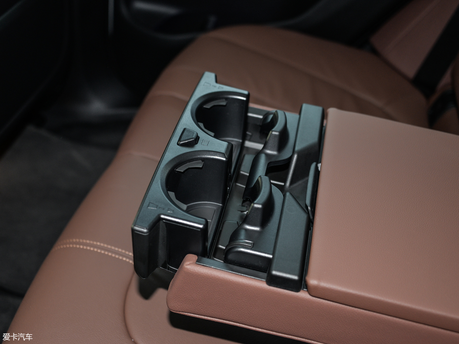 2019RX5(M) xDrive40i M\b