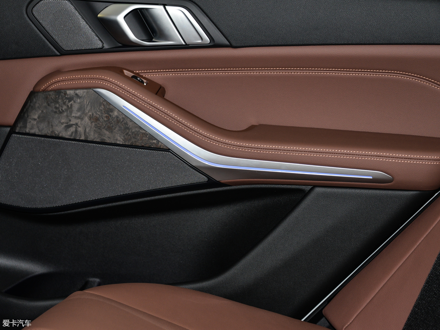 2019RX5(M) xDrive40i M\b