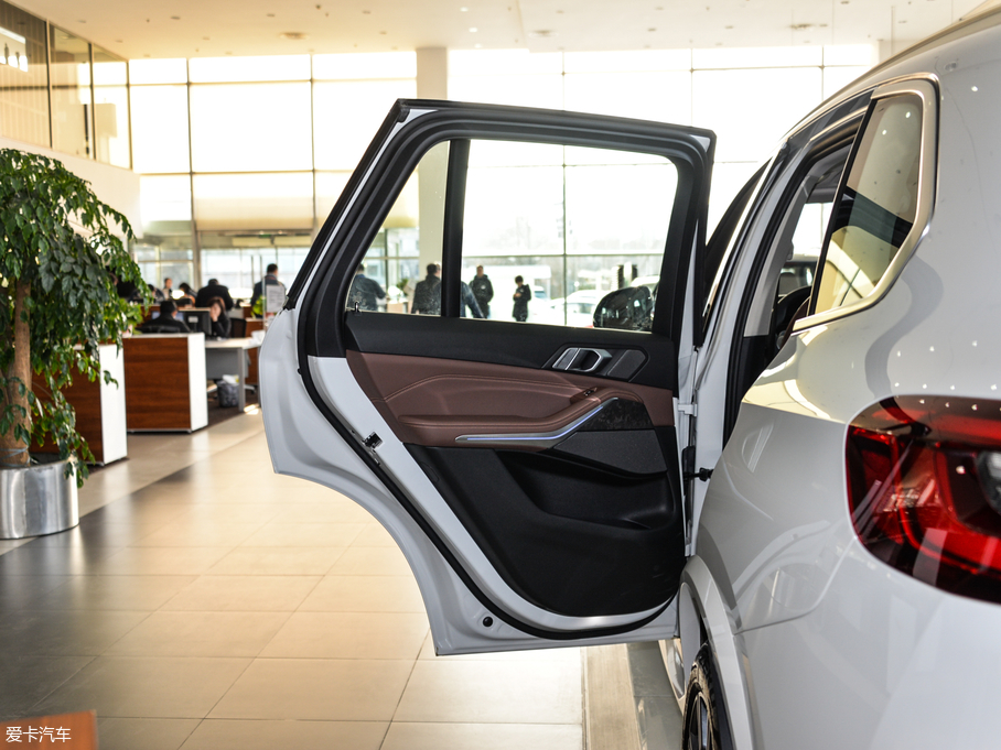 2019��RX5(�M��) xDrive40i M�\�����b