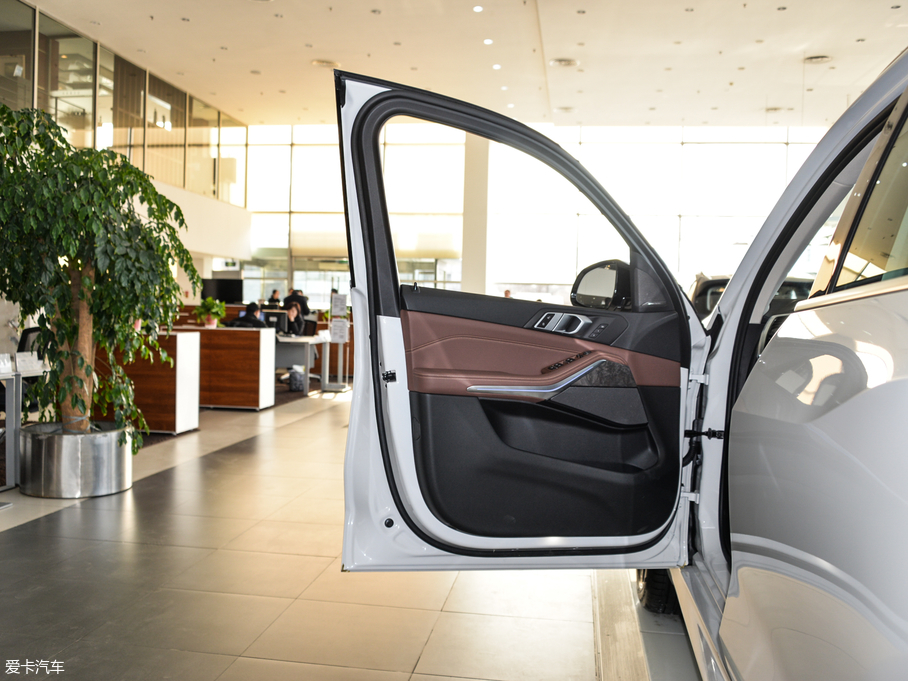 2019��RX5(�M��) xDrive40i M�\�����b