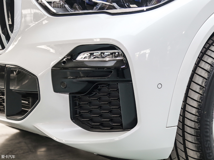 2019RX5(M) xDrive40i M\b