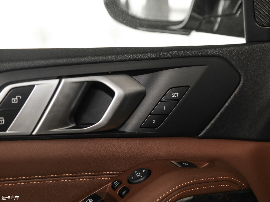 2019RX5(M) xDrive40i M\b