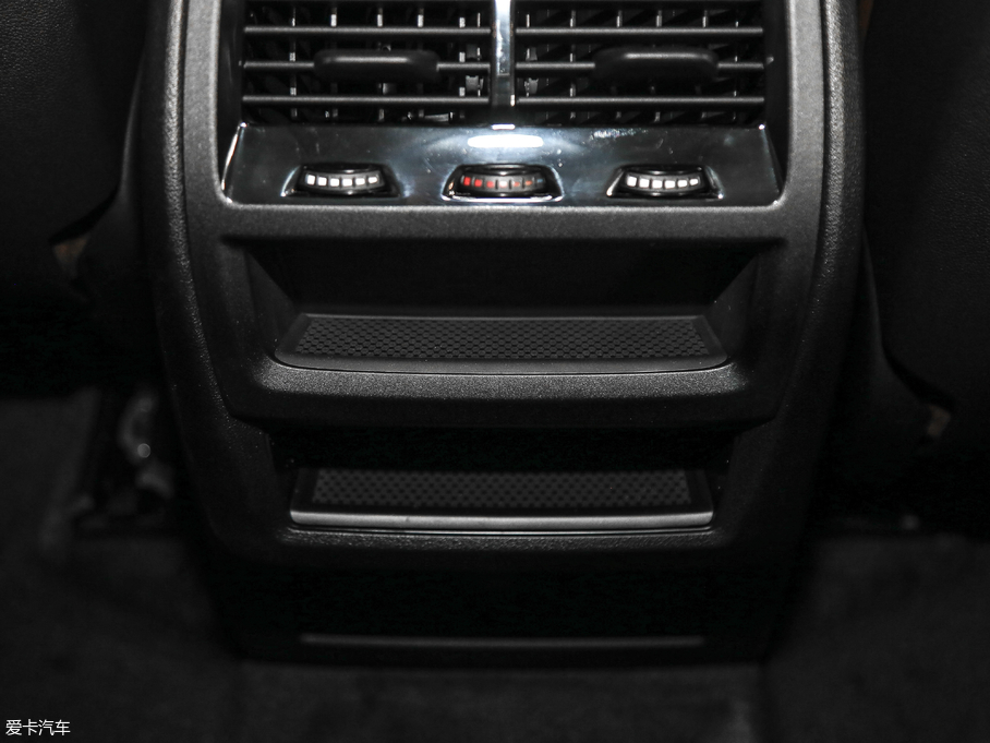 2019RX5(M) xDrive40i M\b