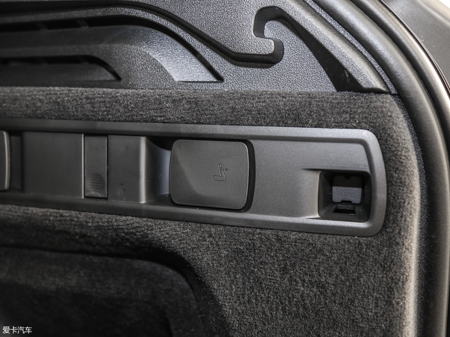 2019RX5(M) xDrive40i M\b