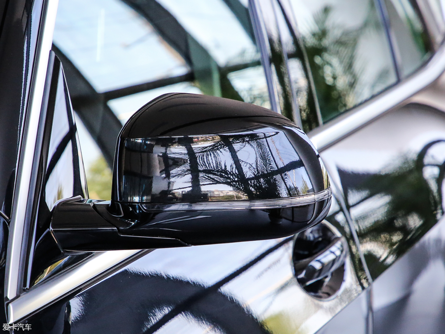 2019RX5(M) xDrive40i M\b