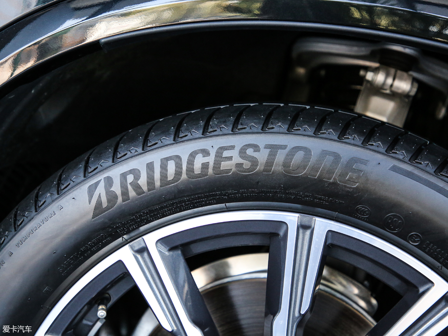 2019RX5(M) xDrive40i M\b