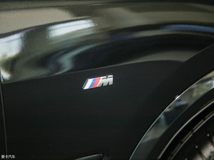 2019RX5(M) xDrive40i M\b