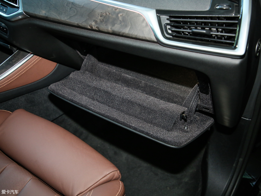 2019RX5(M) xDrive40i M\b