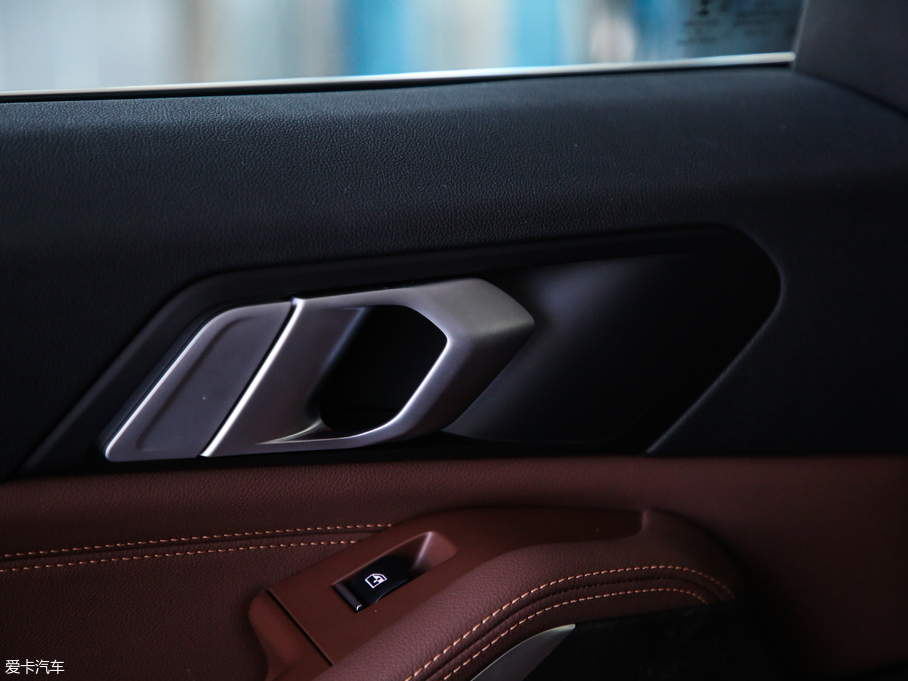 2019RX5(M) xDrive40i M\b