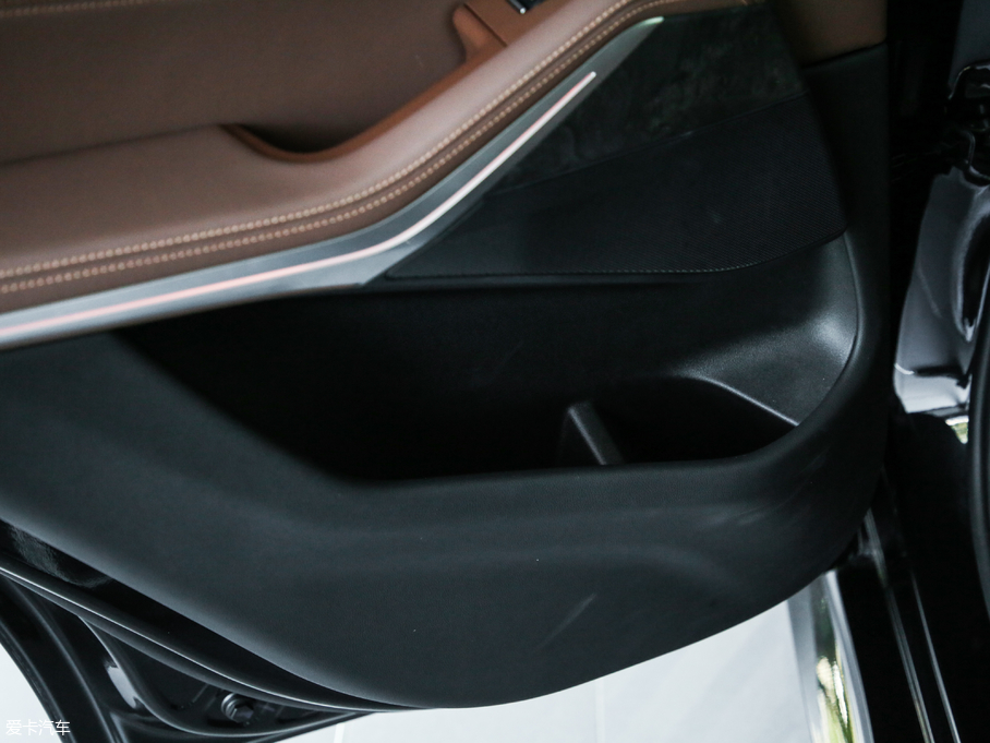 2019RX5(M) xDrive40i M\b