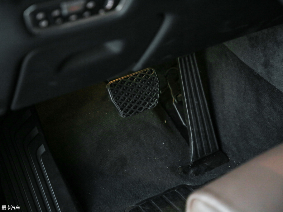 2019RX5(M) xDrive40i M\b