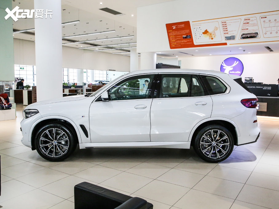 2019RX5(M) xDrive30i M\b