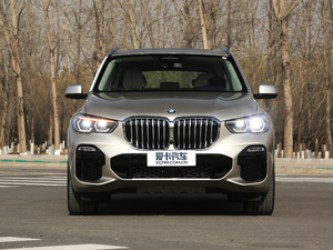 2019xDrive40i  M\b ^