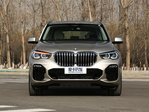 2019xDrive40i  M\b ^