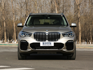 2019xDrive40i  M\b ^
