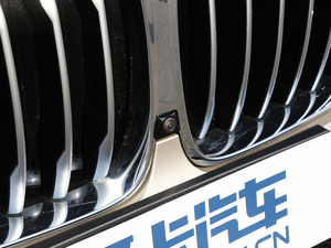 2019xDrive40i  M\b ^