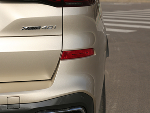 2019xDrive40i  M\b ^