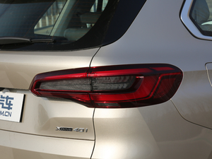 2019xDrive40i  M\b ^