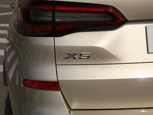 2019xDrive40i  M\b ^