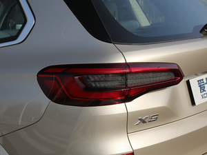 2019xDrive40i  M\b (ji)^