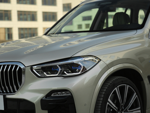 2019xDrive40i  M\b (ji)^