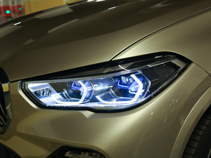 2019xDrive40i  M\b (ji)^