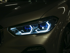 2019xDrive40i  M\b (ji)^