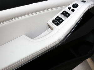 2019xDrive40i  M\b g