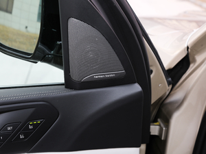 2019xDrive40i  M\b g