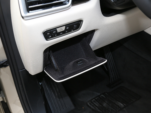 2019xDrive40i  M\b g