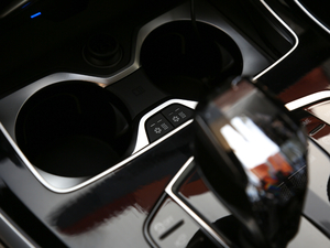 2019xDrive40i  M\b g