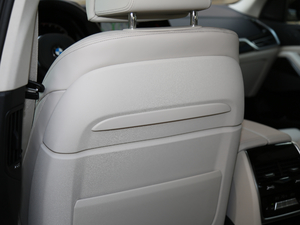 2019xDrive40i  M\b g