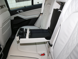 2019xDrive40i  M\b g