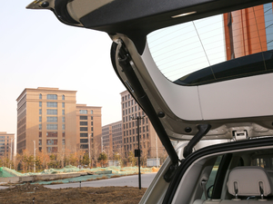 2019xDrive40i  M\b g