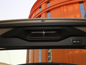 2019xDrive40i  M\b g