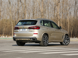 2019款xDrive40i 尊享型 M运动套装 整体外观